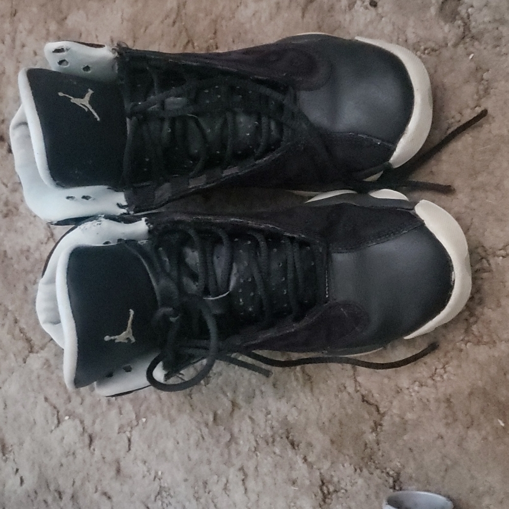 Air jordans 13 teal and black and white 439358-015